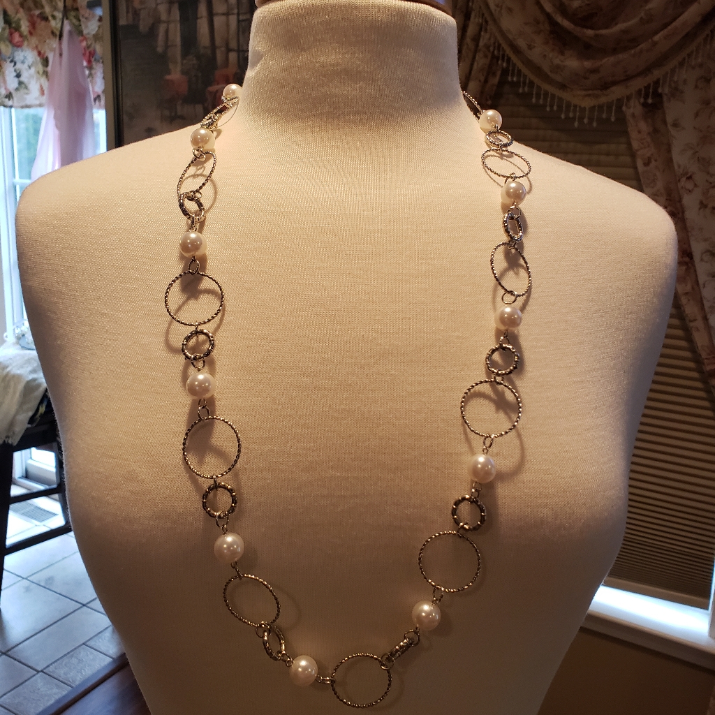 Silverton And Pearl Necklace